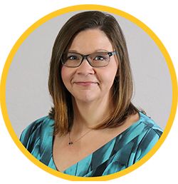 Website Headshot - Kimberly Miller